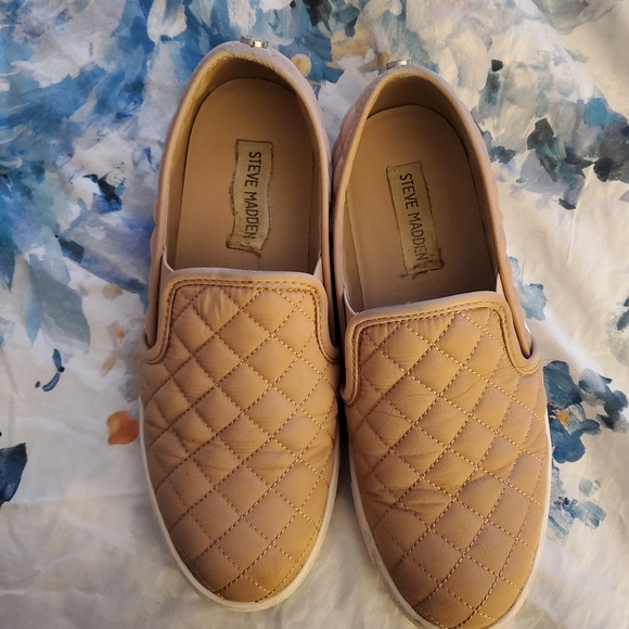 Steve madden loafers. Pinkish Tan. - Picture 5 of 5